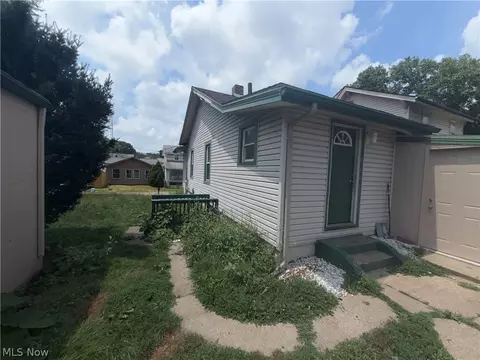 818 Halter Ct NW, Canton, OH 44708 photo 2