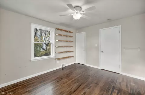Bedroom - 180 E 264th St, Euclid, OH 44132 photo 5 of 5