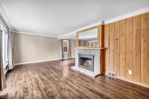 Living - 180 E 264th St, Euclid, OH 44132 photo 1 of 3