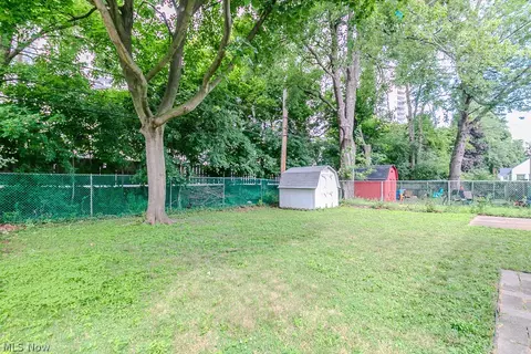 Exterior - 180 E 264th St, Euclid, OH 44132 photo 6 of 6