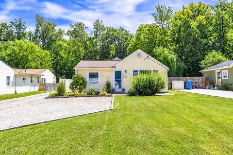 5659 Pleasant St, North Ridgeville, OH 44039