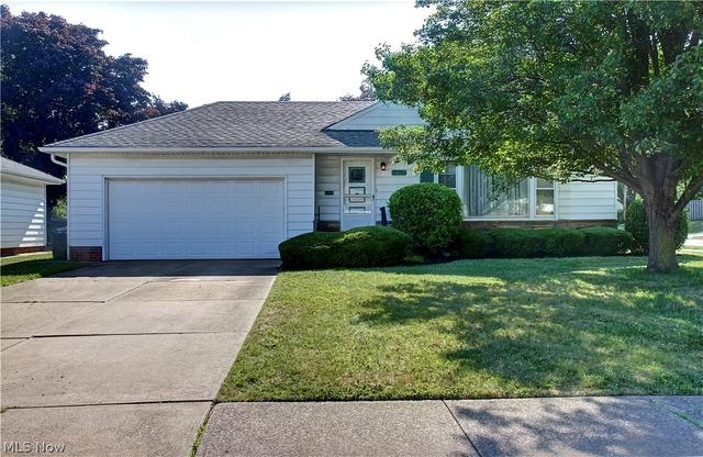 1679 Chelmsford Rd, Mayfield Heights, OH 44124