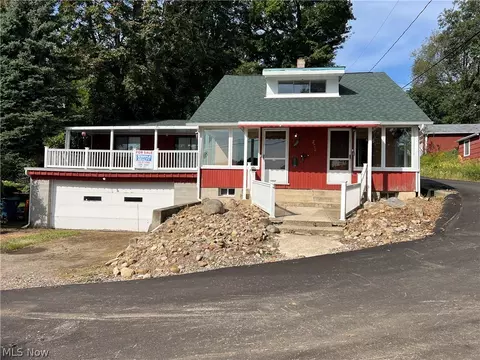 226 E Pace Ave, Akron, OH 44319