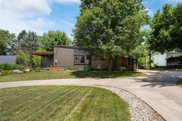 6079 Fulton Dr NW, Canton, OH 44718