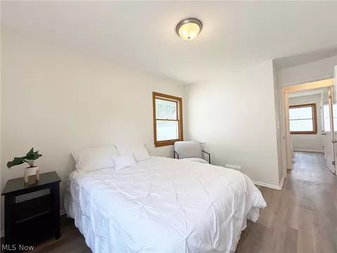 Bedroom - 522 Eastern Heights Blvd, Elyria, OH 44035 photo 2 of 9