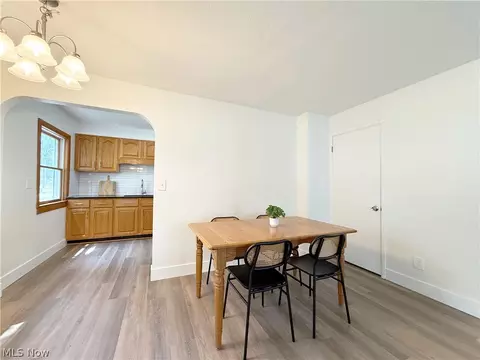 Dining - 522 Eastern Heights Blvd, Elyria, OH 44035 photo 1 of 4