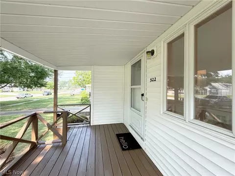 Exterior - 522 Eastern Heights Blvd, Elyria, OH 44035 photo 5 of 8