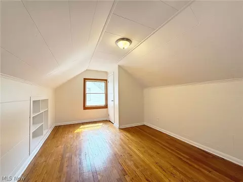Bedroom - 522 Eastern Heights Blvd, Elyria, OH 44035 photo 8 of 9