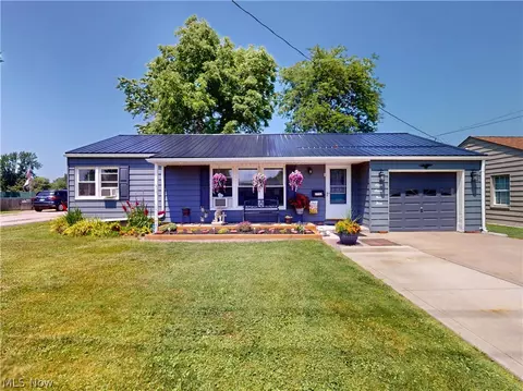7753 Holly Dr, Mentor On The Lake, OH 44060
