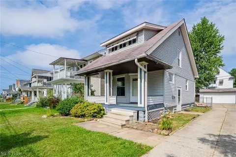 1563 Cordova Ave, Lakewood, OH 44107