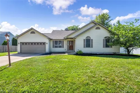 690 Grantwood Ave, Sheffield Lake, OH 44054