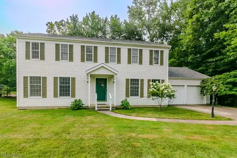 2218 Croydon Rd, Twinsburg, OH 44087