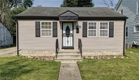 888 Frederick Blvd, Akron, OH 44320