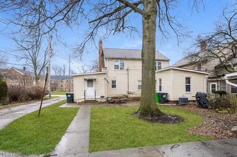 77 E Bridge St, Berea, OH 44017 photo 20