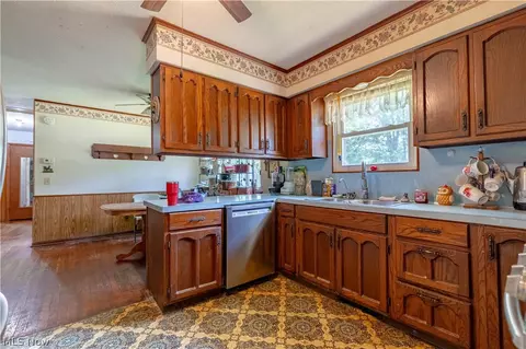 Kitchen - 7101 Pinecrest St NE, Canton, OH 44721 photo 5 of 5