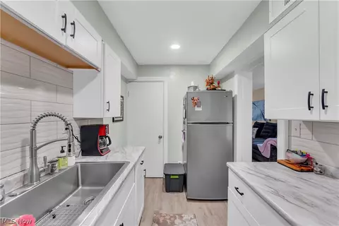 102 Hartman St, Berea, OH 44017 photo 30