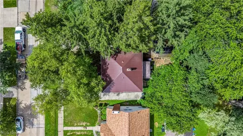 102 Hartman St, Berea, OH 44017 photo 5