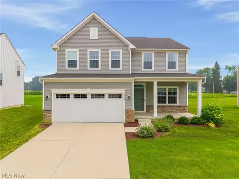 7906 Cobbler Ave NE, Canton, OH 44721