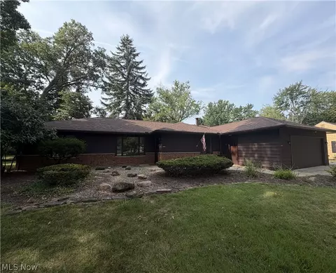 24643 Hilliard Rd, Westlake, OH 44145