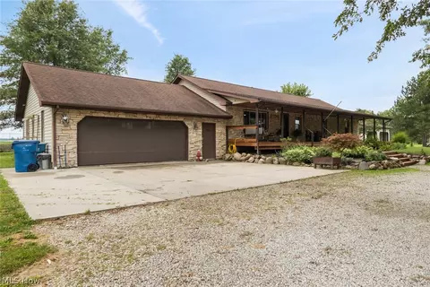 44123 Albrecht Rd, Elyria, OH 44035