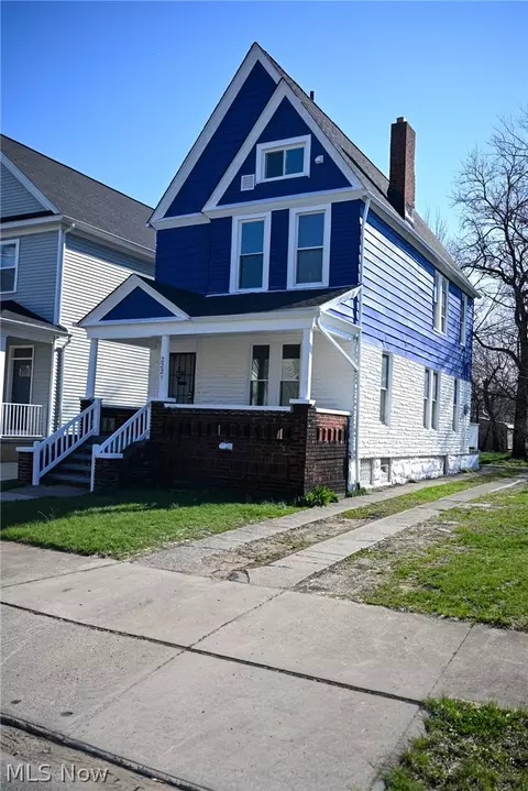 2221 E 97th St, Cleveland, OH 44106