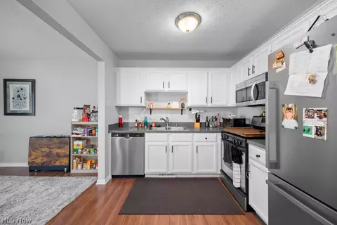 Kitchen - 107 Meander Ln, Elyria, OH 44035 photo 3 of 3