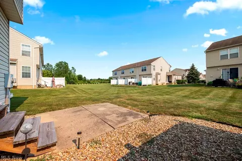 Exterior - 107 Meander Ln, Elyria, OH 44035 photo 3 of 5