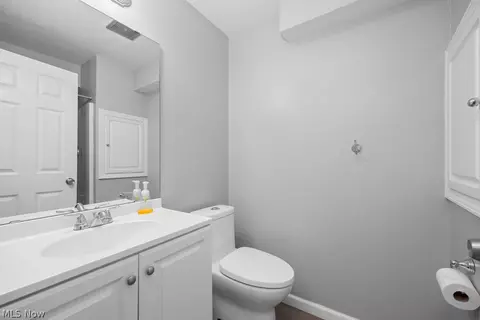 Bath - 107 Meander Ln, Elyria, OH 44035 photo 7 of 7
