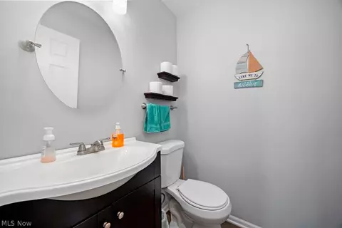 Bath - 107 Meander Ln, Elyria, OH 44035 photo 5 of 7