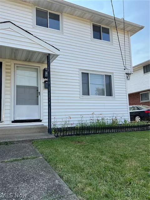 4315 W 152nd St, Cleveland, OH 44135