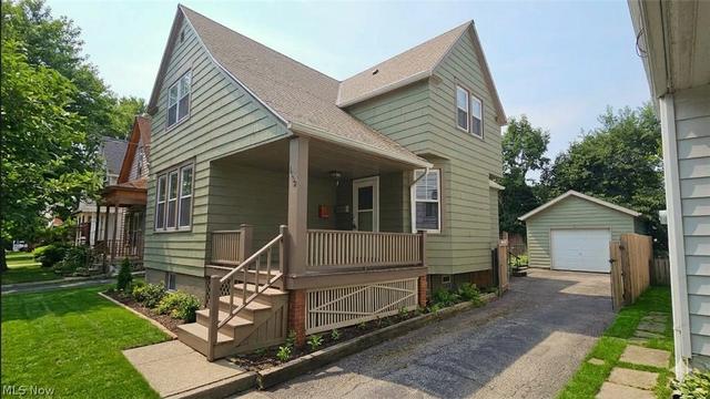 1422 Graber Dr, Lakewood, OH 44107