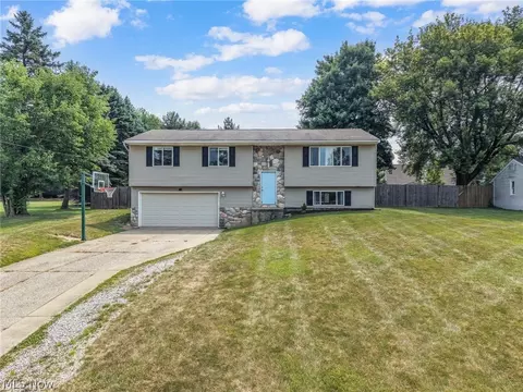 553 Jeanette St, Brunswick, OH 44212
