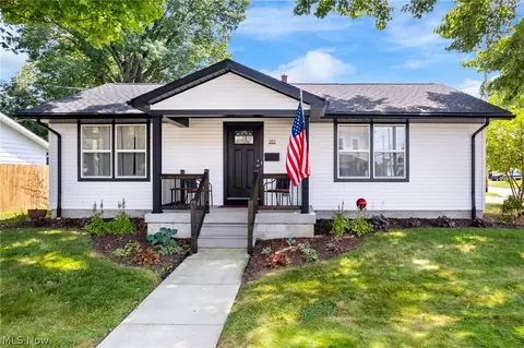 202 E Paradise St, Orrville, OH 44667