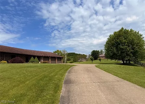 1260 Smithville Rd, Harrisville, WV 26362