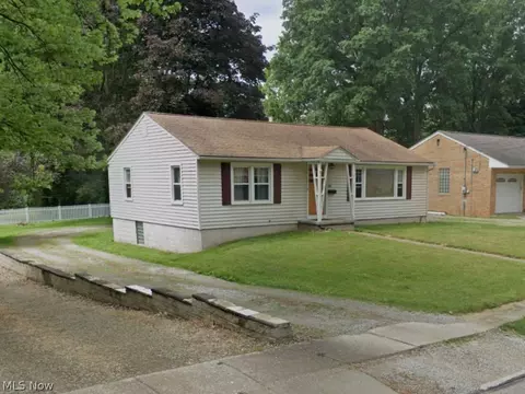 273 Simcox St, Wadsworth, OH 44281