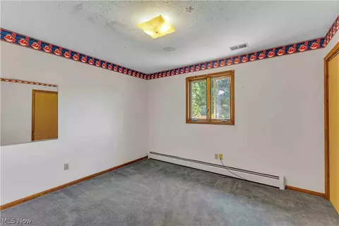 Bedroom - 8935 Oberlin Rd, Elyria, OH 44035 photo 4 of 5