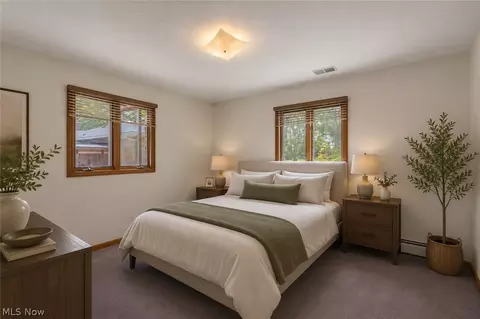 Bedroom - 8935 Oberlin Rd, Elyria, OH 44035 photo 1 of 5