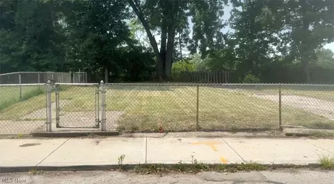 2572 West 27th Street, Cleveland, OH 44113