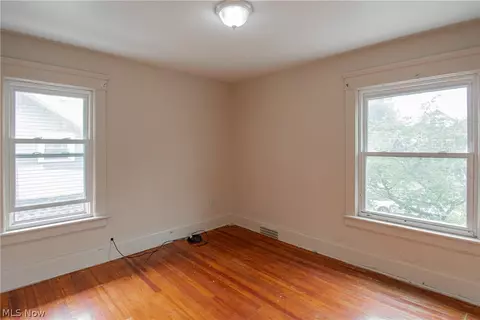 Bedroom - 665 Thayer St, Akron, OH 44310 photo 2 of 12