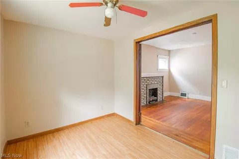 Living - 665 Thayer St, Akron, OH 44310 photo 5 of 5
