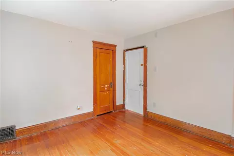 Bedroom - 665 Thayer St, Akron, OH 44310 photo 7 of 12