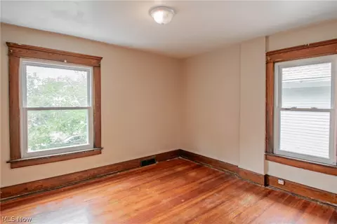 Bedroom - 665 Thayer St, Akron, OH 44310 photo 4 of 12