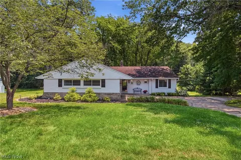 3426 Parkridge Cir NW, Canton, OH 44718