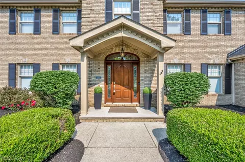 3373 Arbor Way, Westlake, OH 44145
