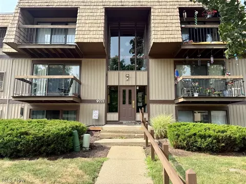 9771 Sunrise Blvd #N12, North Royalton, OH 44133