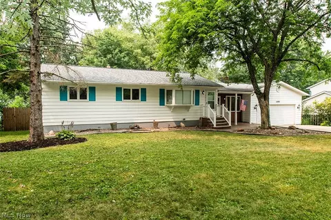 1490 Garfield Ave, Brunswick, OH 44212