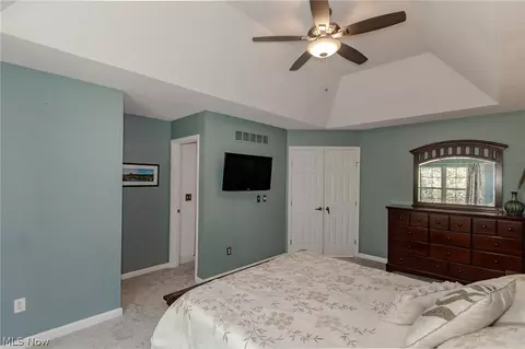 Bedroom - 102 Middle Post Pt, Chardon, OH 44024 photo 8 of 10