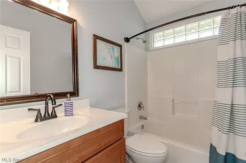 Bath - 102 Middle Post Pt, Chardon, OH 44024 photo 1 of 6