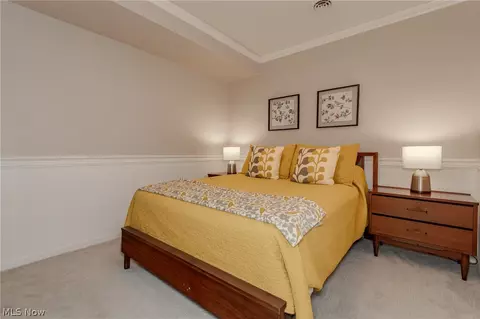 Bedroom - 102 Middle Post Pt, Chardon, OH 44024 photo 9 of 10