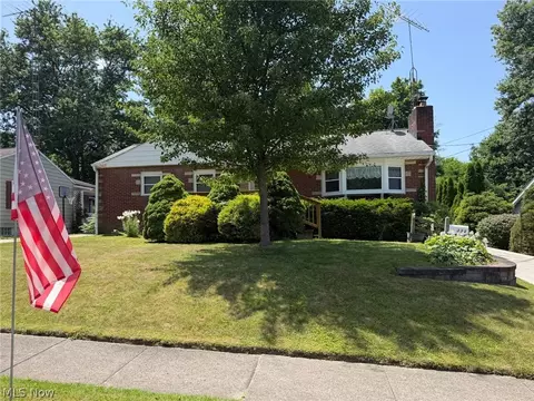 333 Bonnieview Ave, Alliance, OH 44601